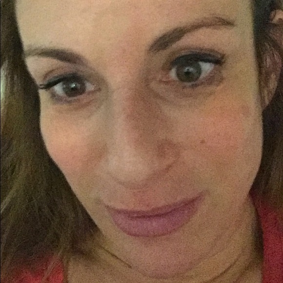 Meet your Posher, Sandy - Picture 1 of 1